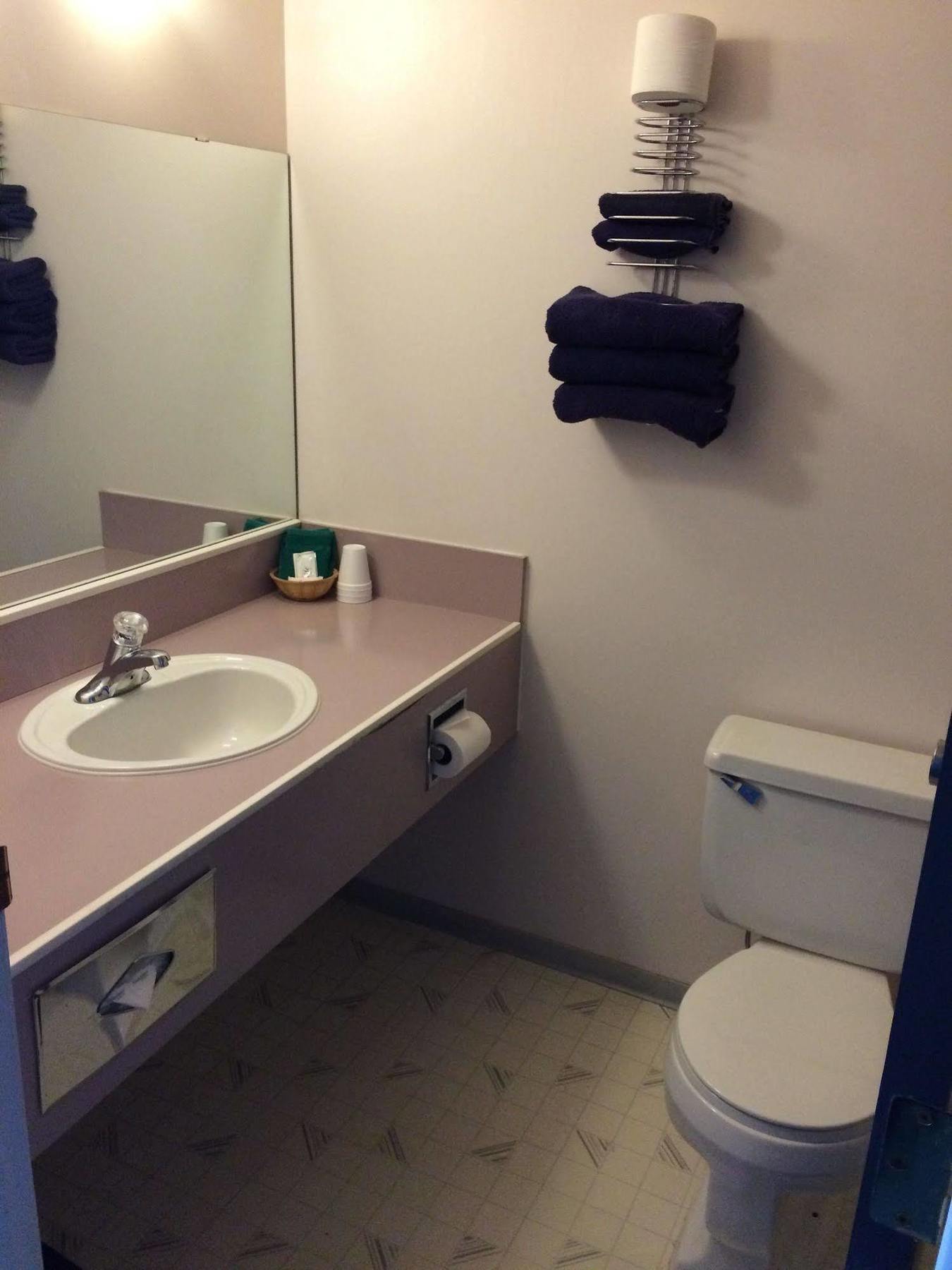 Plains Motor Inn Stettler エクステリア 写真
